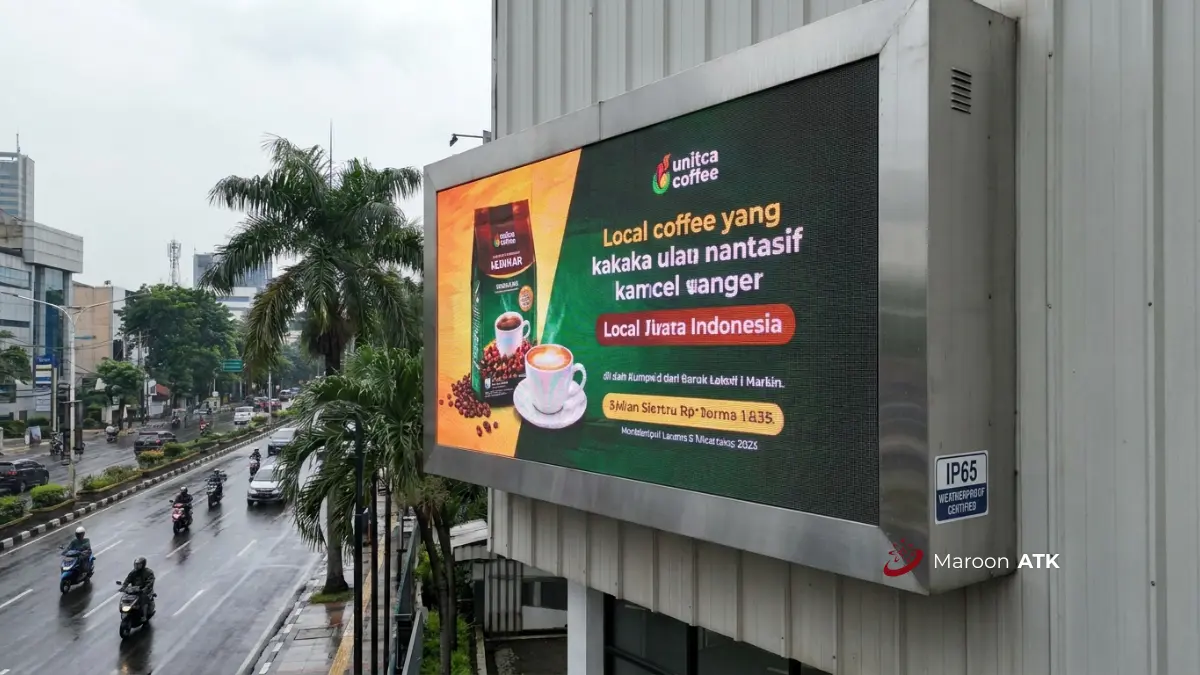 Videotron LED outdoor dengan sertifikasi IP65 tahan cuaca